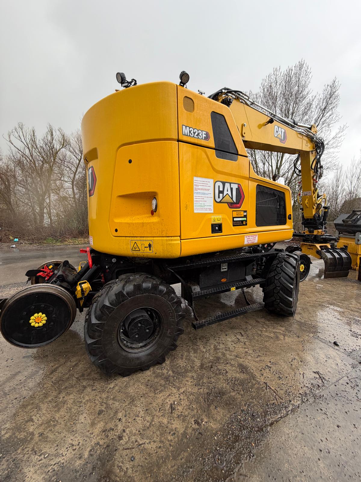 Pelle CAT M323F rail-route